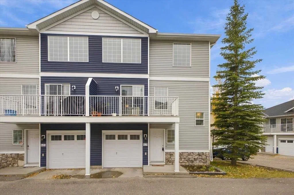 619 Country Village Cape NE, Calgary — main listing photo
