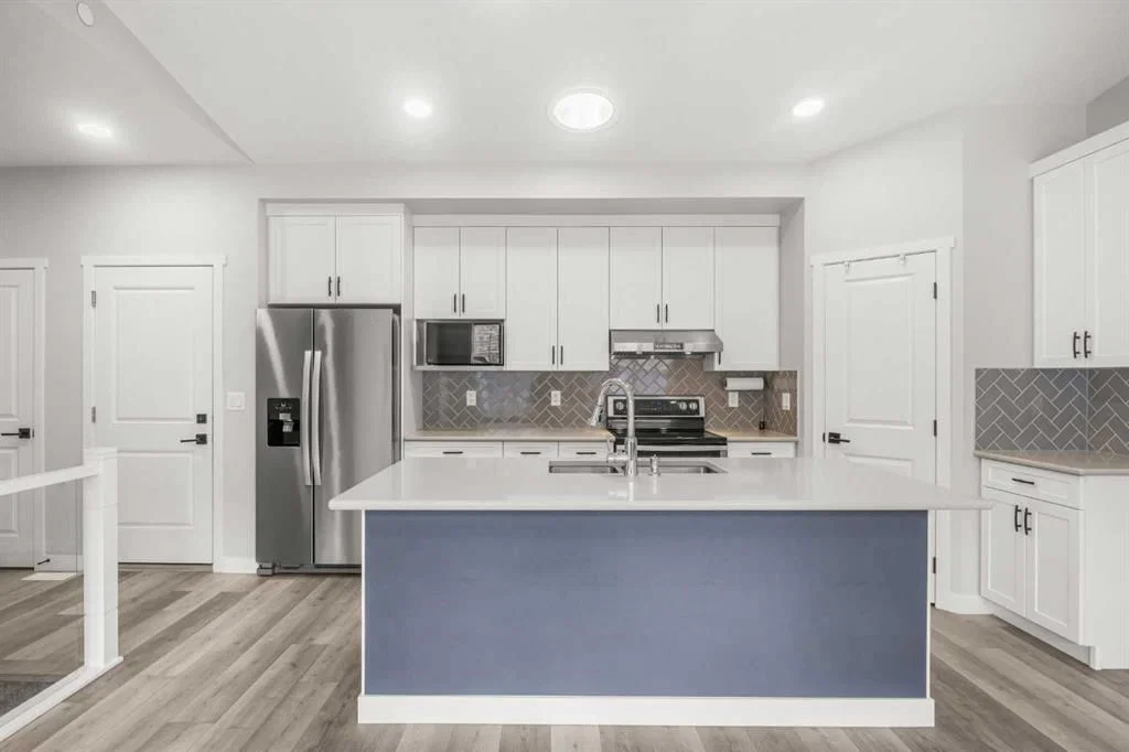 289 Lucas Avenue NW, Calgary — photo 4 of 39