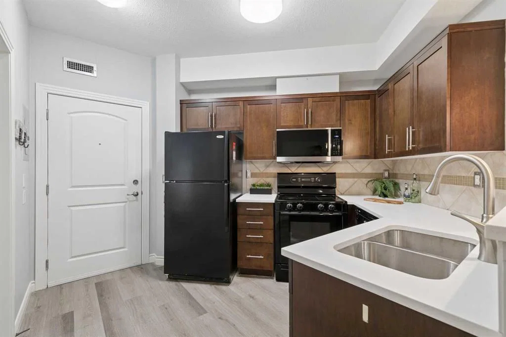 343, 26 Val Gardena View SW, Calgary — photo 2 of 27