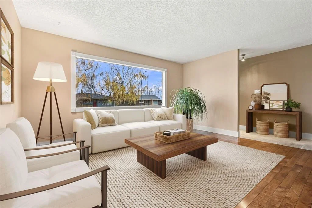 7207 Fleetwood Drive SE, Calgary — photo 2 of 47