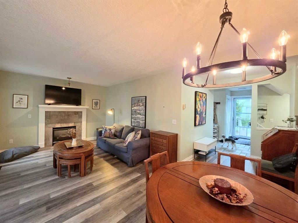 672 Killarney Glen Court SW, Calgary — photo 4 of 48