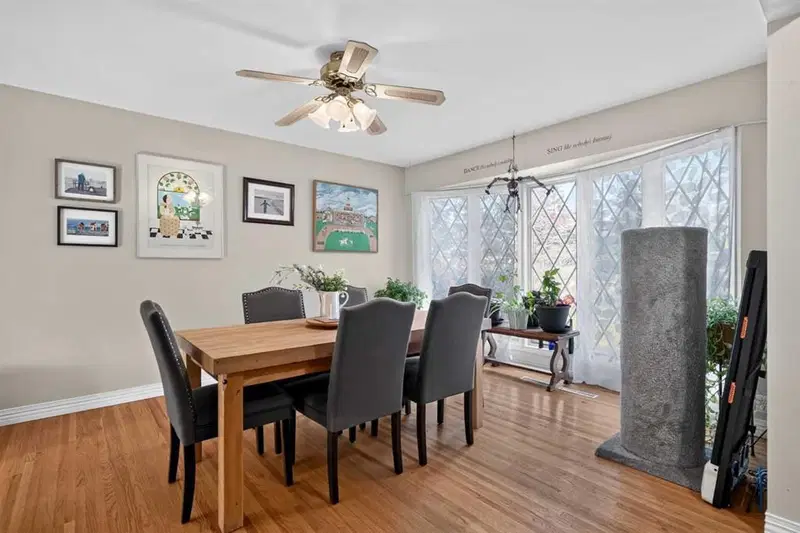 1243 40 Avenue NW, Calgary — photo 5 of 34