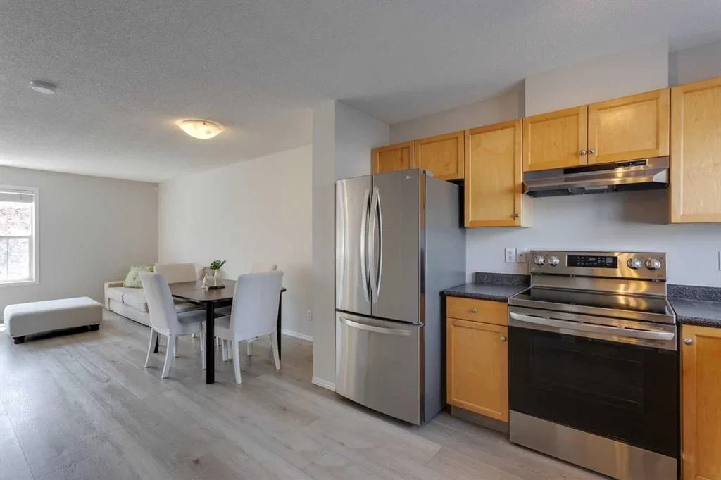 180 Prestwick Acres Lane SE, Calgary — photo 4 of 28