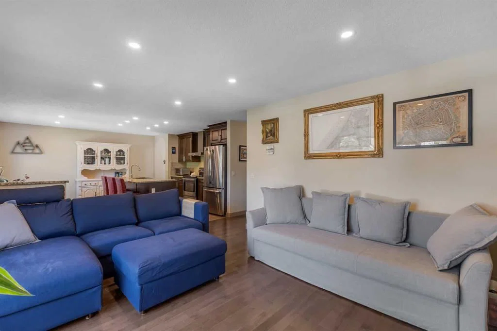 104 Macewan Park Road NW, Calgary — photo 4 of 37