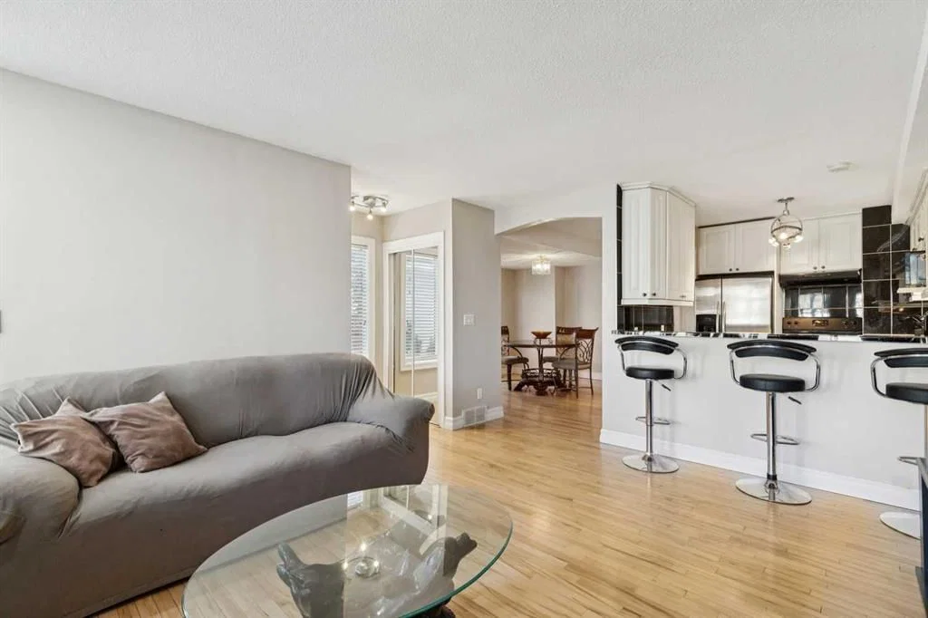 37 Ranch Glen Drive NW, Calgary — photo 4 of 36