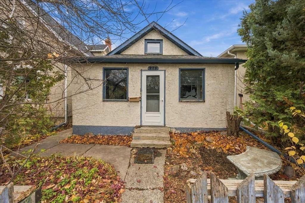 919 20 Avenue SE, Calgary — photo 4 of 16