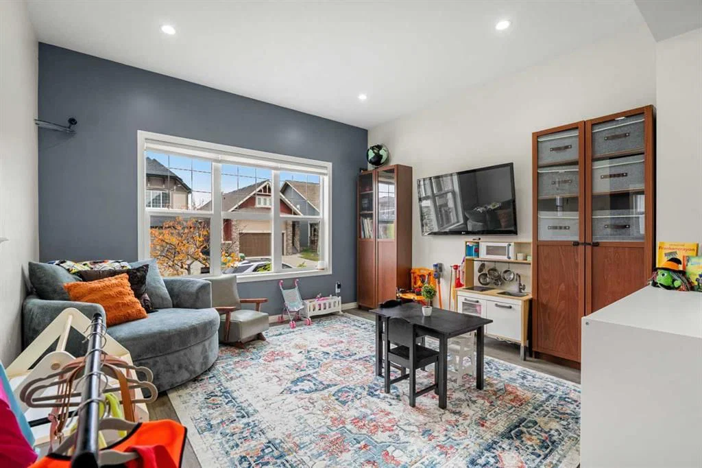 24 Marquis Green SE, Calgary — photo 3 of 46