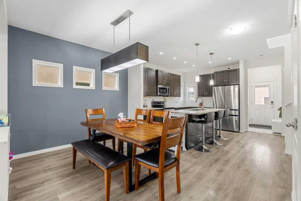 24 Marquis Green SE, Calgary — photo 5 of 46