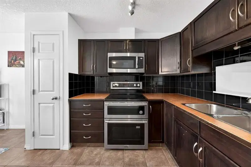 99 Copperfield Court SE, Calgary — photo 5 of 29