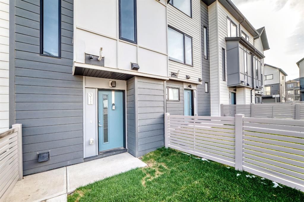 311 Evanscrest Square NW, Calgary — photo 3 of 35