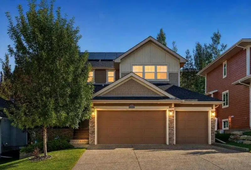 12 Crestridge Rise SW, Calgary — detached for sale