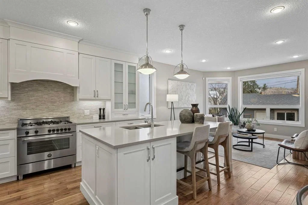 2021 Mackay Road NW, Calgary — photo 2 of 50