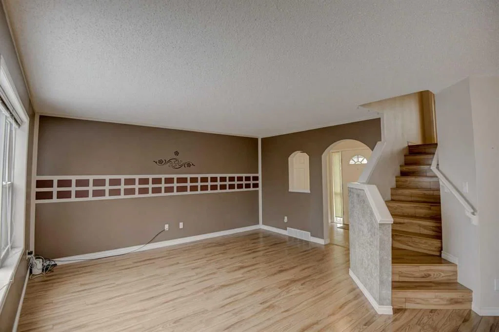 109 Bridlecreek Green SW, Calgary — photo 5 of 28