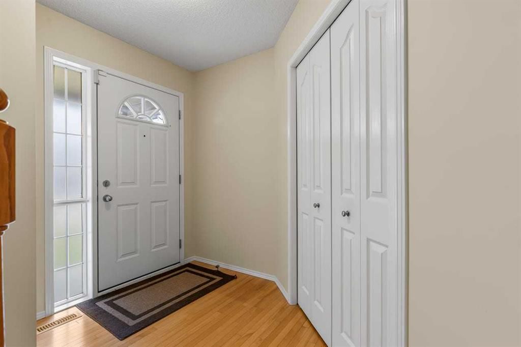 303 Springborough Way SW, Calgary — photo 2 of 40