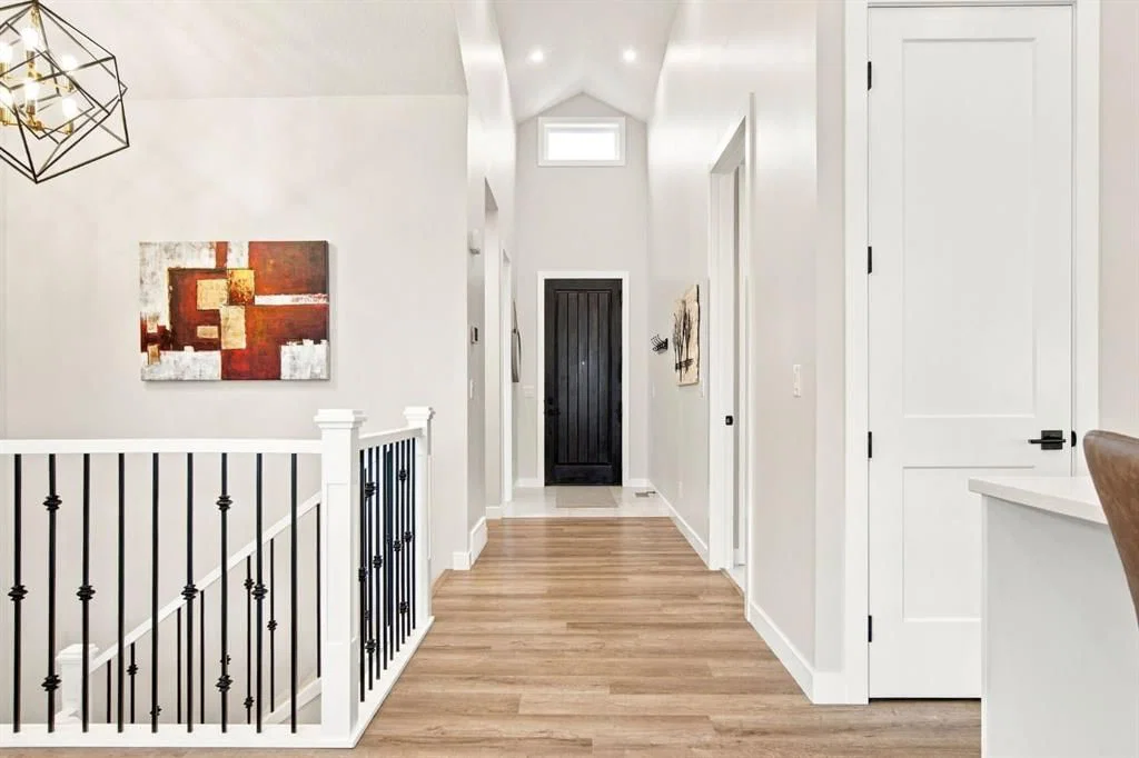 42 Crestridge Bay SW, Calgary — photo 4 of 41