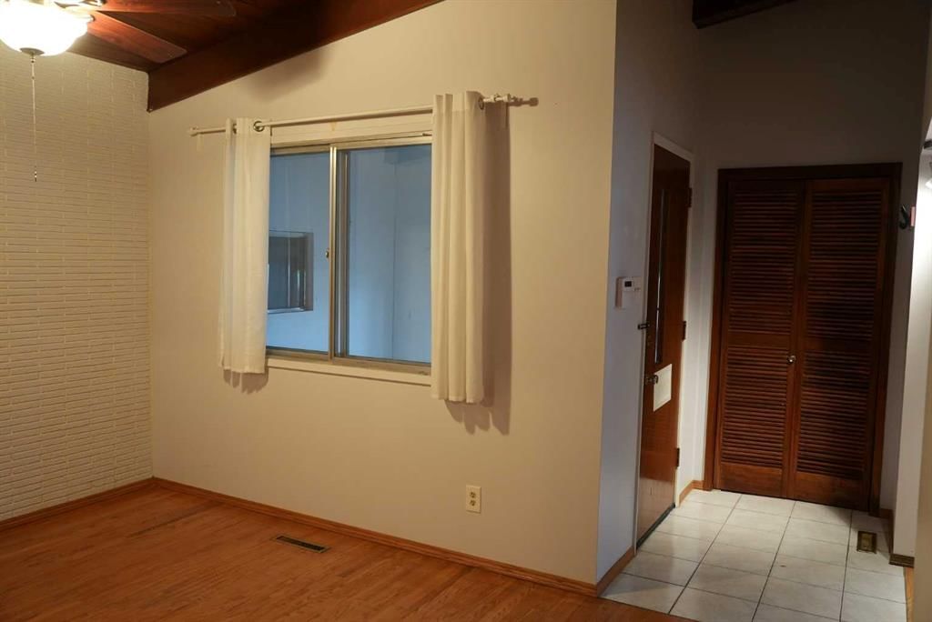 4808 North Haven Drive NW, Calgary — photo 3 of 38