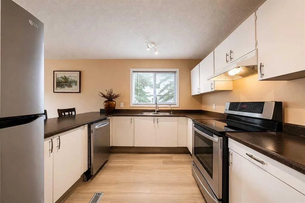 40, 3745 Fonda Way SE, Calgary — photo 5 of 22