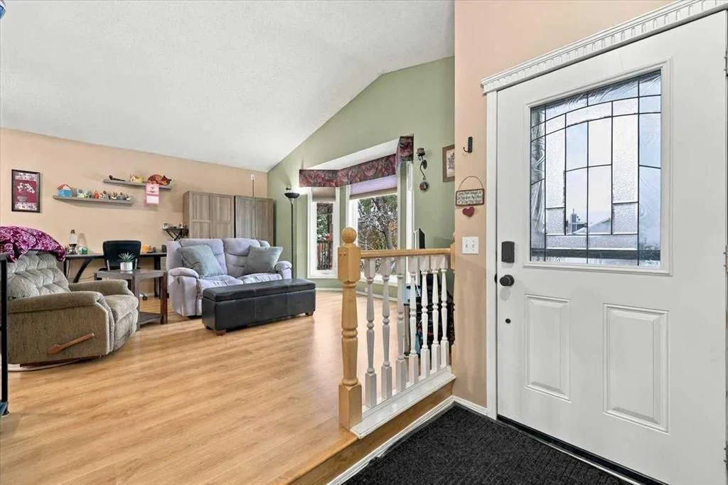 36 Covington Mews NE, Calgary — photo 5 of 47