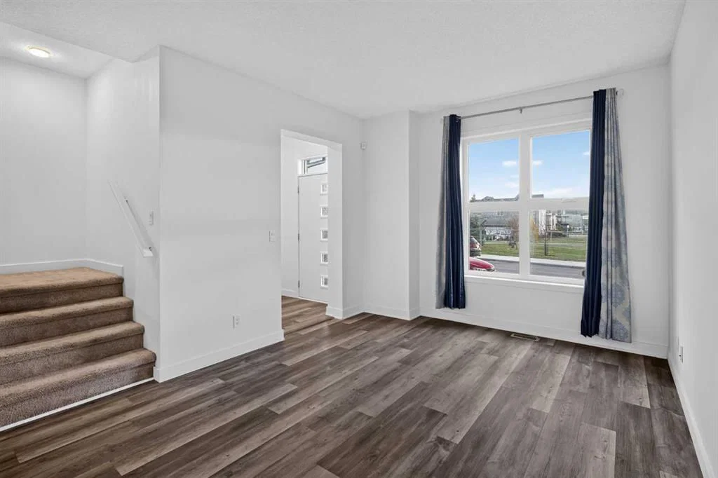 83 Savanna Park NE, Calgary — photo 3 of 34