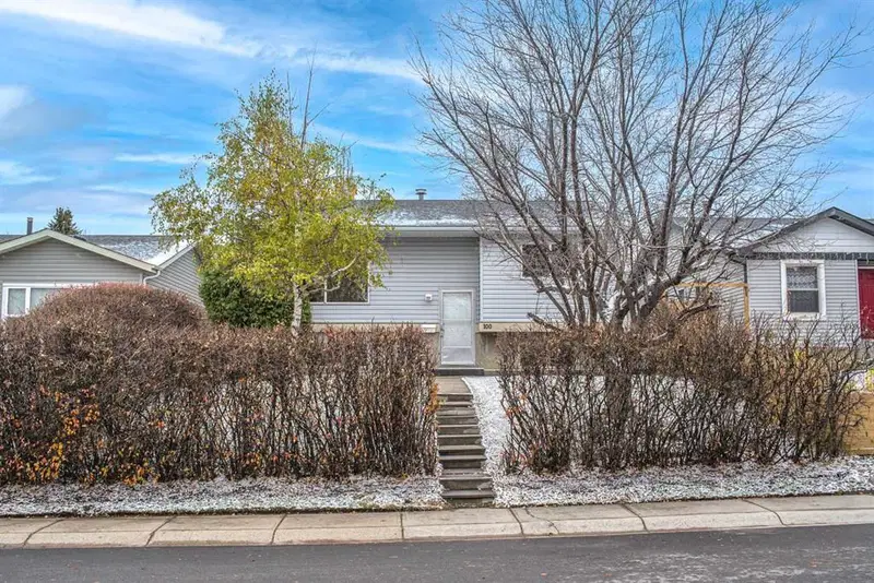 100 Macewan Park Road NW, Calgary — photo 3 of 34