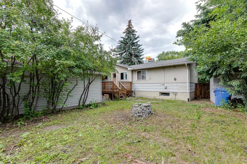 2836 Brentwood Boulevard NW, Calgary — photo 4 of 18