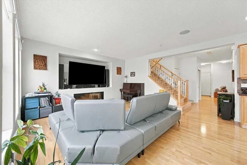 262 Everstone Drive SW, Calgary — photo 5 of 50