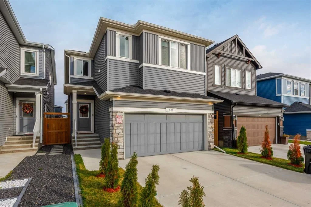 201 Creekstone Path SW, Calgary — photo 2 of 50