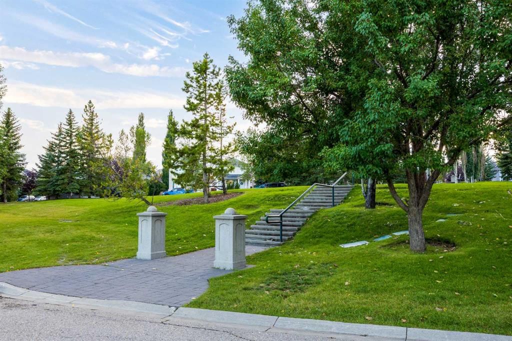 188 Tuscany Valley Drive NW, Calgary — photo 5 of 50