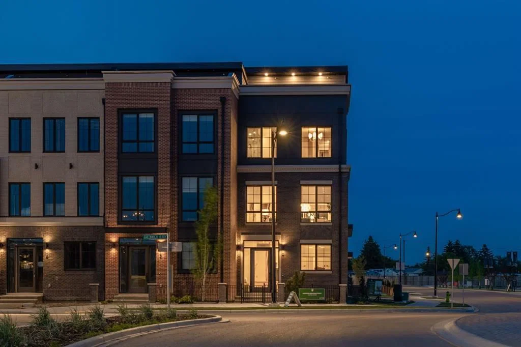 8 Greenwich Heath NW, Calgary — photo 4 of 50
