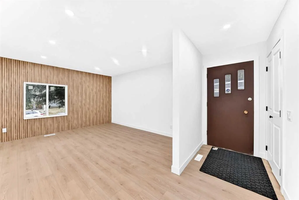 619 Penbrooke Road SE, Calgary — photo 3 of 44