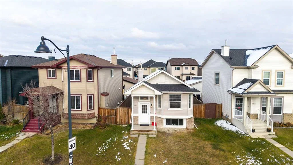 1081 Taradale Drive NE, Calgary — photo 5 of 42