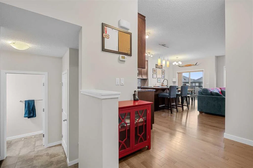 260 Sage Bank Grove NW, Calgary — photo 4 of 44
