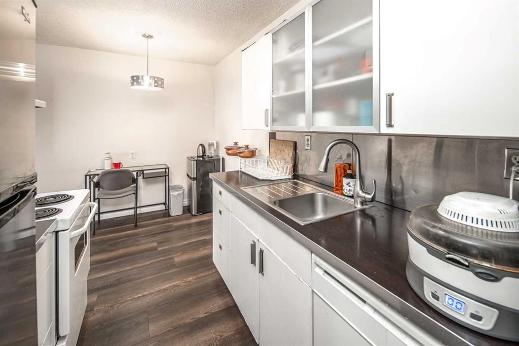 406, 1335 12 Avenue SW, Calgary — photo 3 of 20