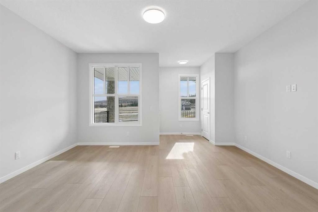 66 Creekview Avenue SW, Calgary — photo 4 of 20
