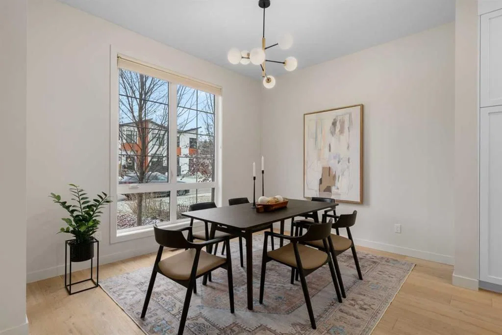 7712 36 Avenue NW, Calgary — photo 3 of 50
