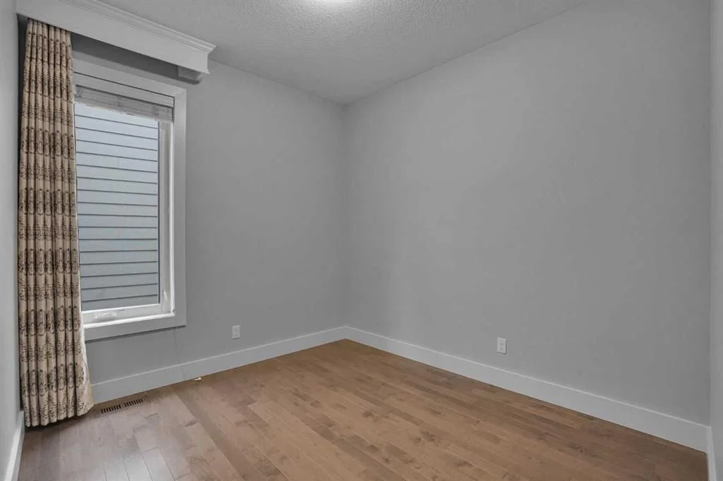 92 Masters Court SE, Calgary — photo 5 of 49