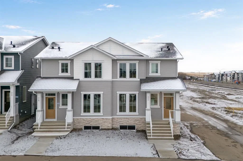 22 Ambleridge Avenue NW, Calgary — photo 2 of 46