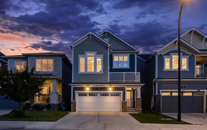 102 Yorkville Green SW, Calgary — main listing photo