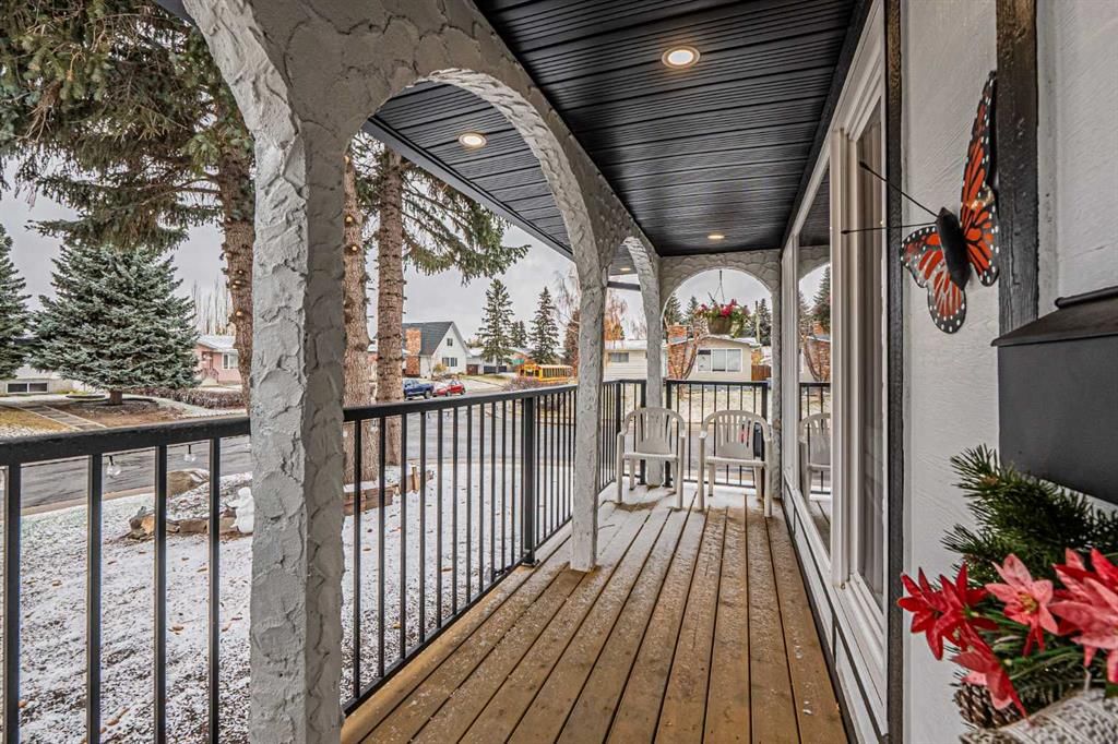 6756 Huntchester Road NE, Calgary — photo 4 of 47