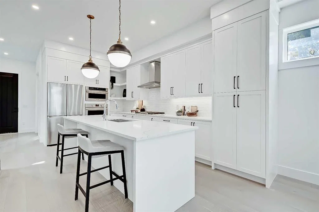 1433 26A Street SW, Calgary — photo 3 of 50