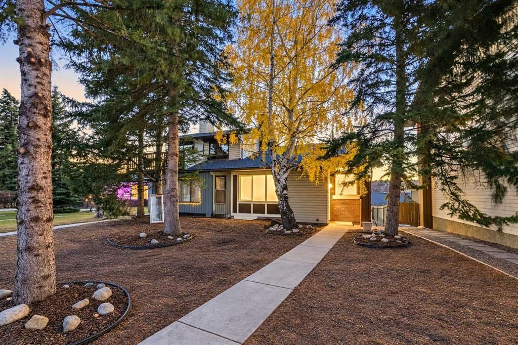 3509 49 Street SW, Calgary — photo 2 of 50