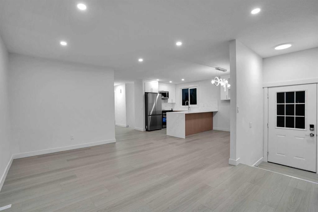 3509 49 Street SW, Calgary — photo 5 of 50