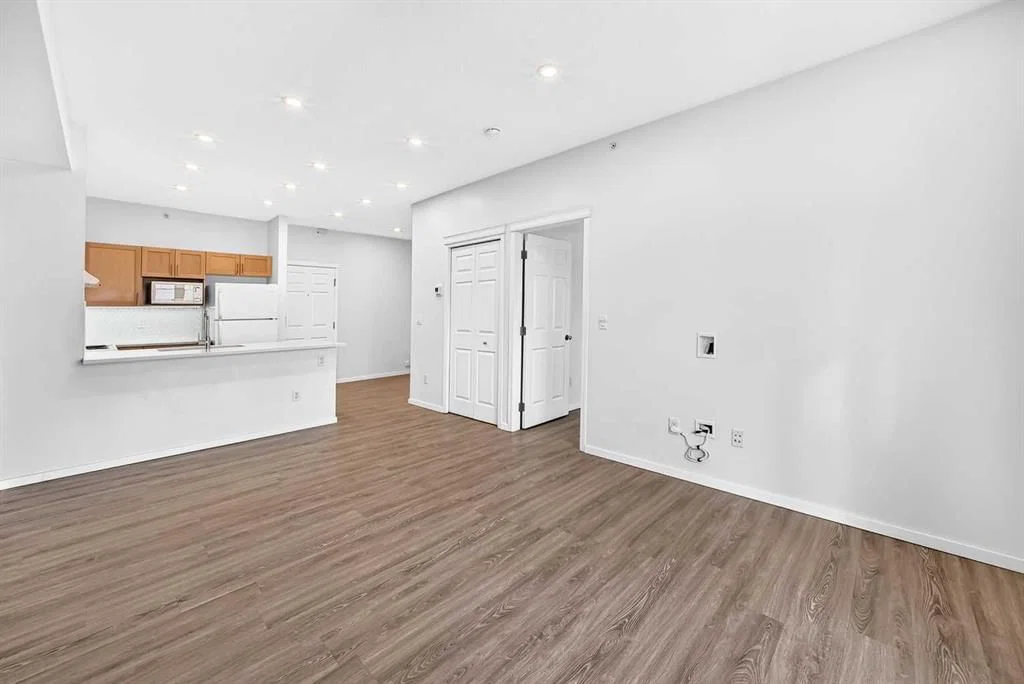 9307, 70 Panamount Drive NW, Calgary — photo 5 of 27