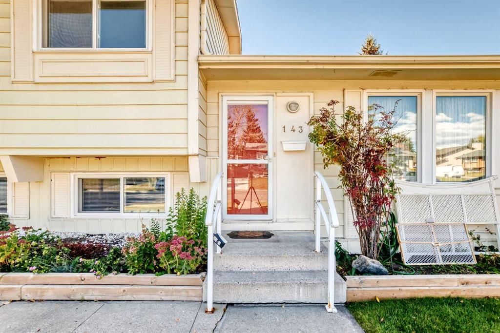 143 Deer Ridge Way SE, Calgary — photo 5 of 50