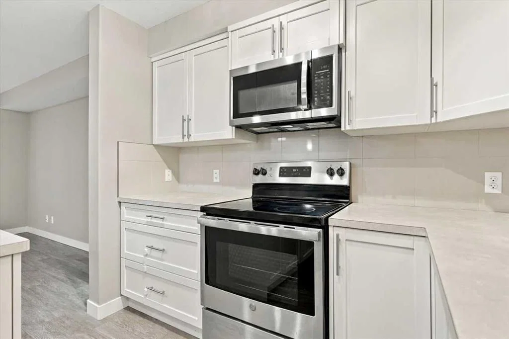 319 Redstone View NE, Calgary — photo 3 of 23