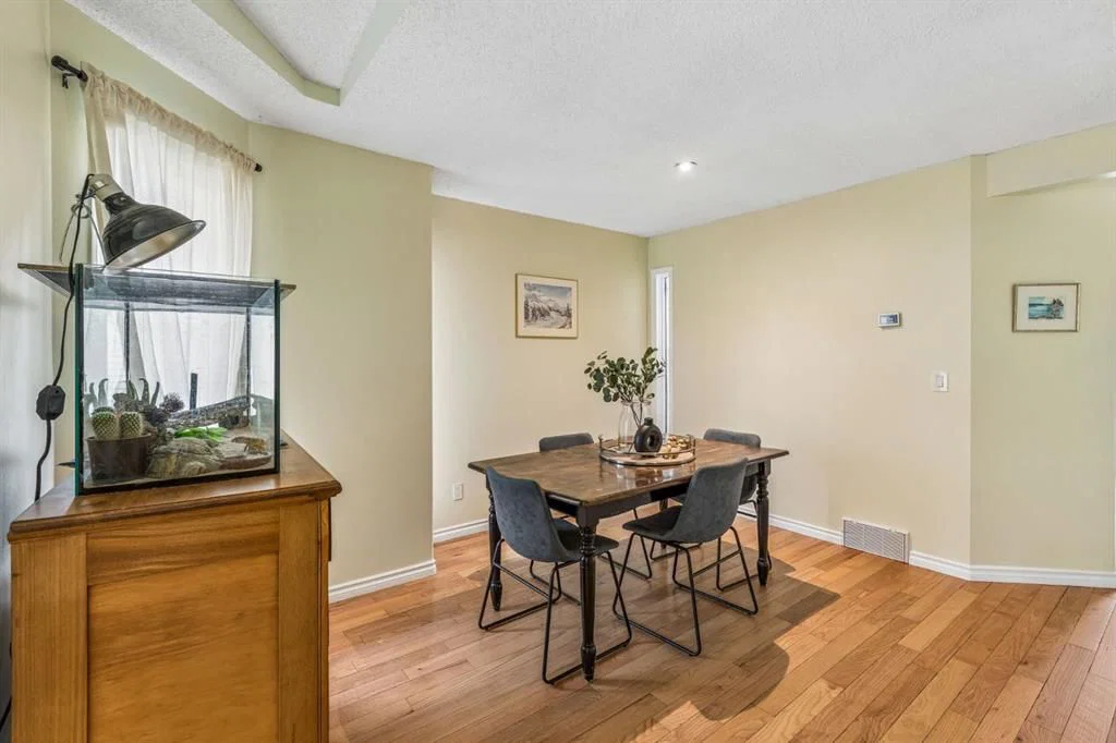 48 Millbank Road SW, Calgary — photo 5 of 24