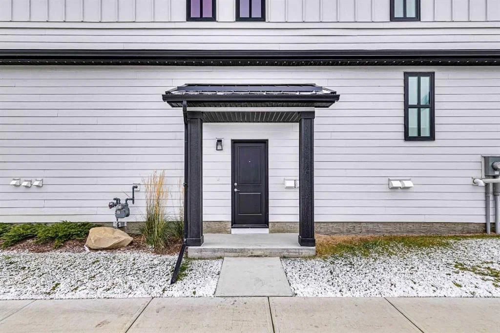 652 Buffaloberry Manor SE, Calgary — photo 3 of 44